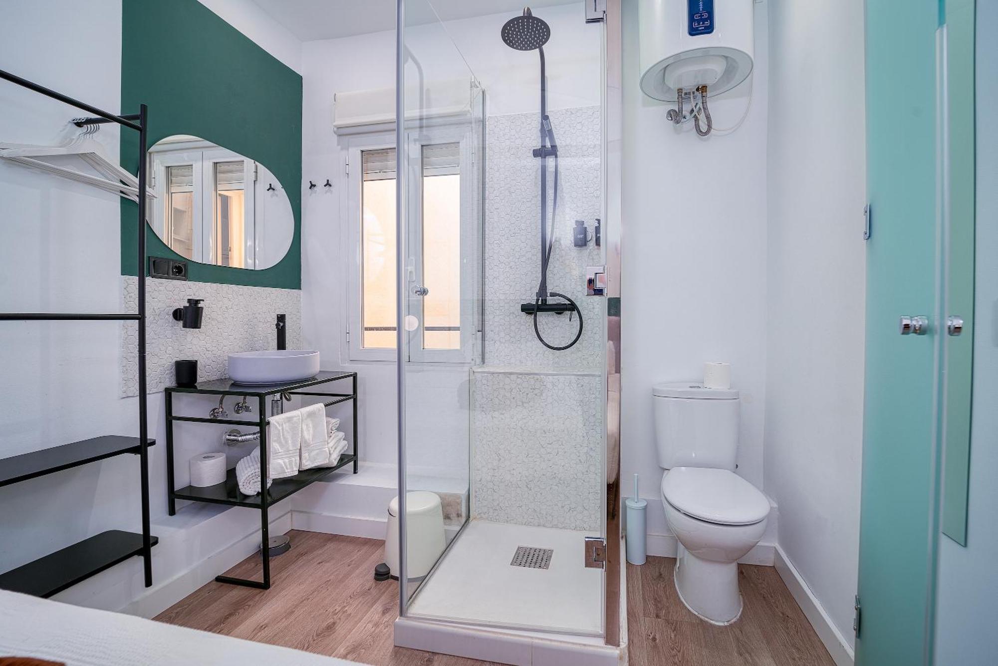 Angelitomad Hotel Madrid Bagian luar foto