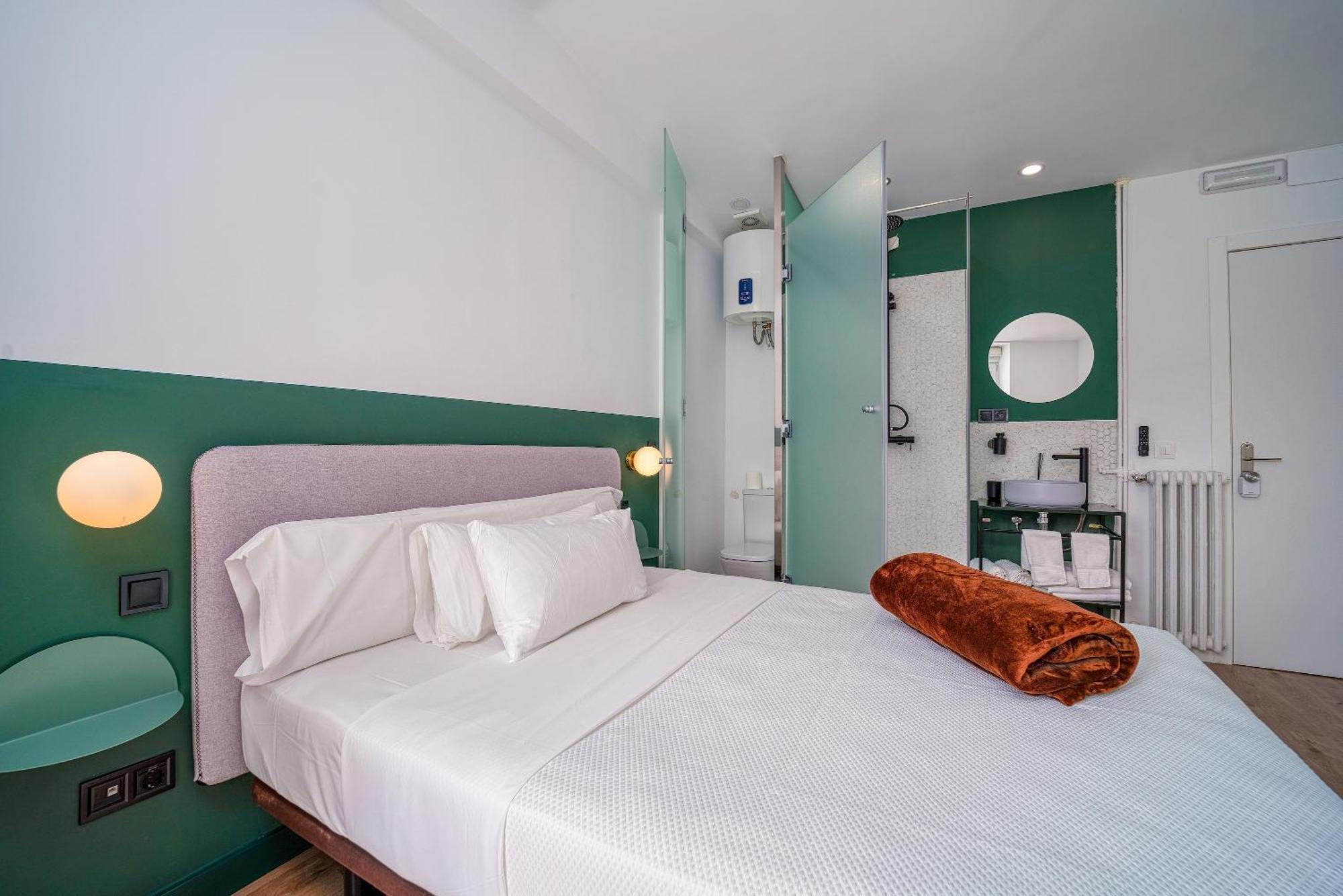 Angelitomad Hotel Madrid Bagian luar foto