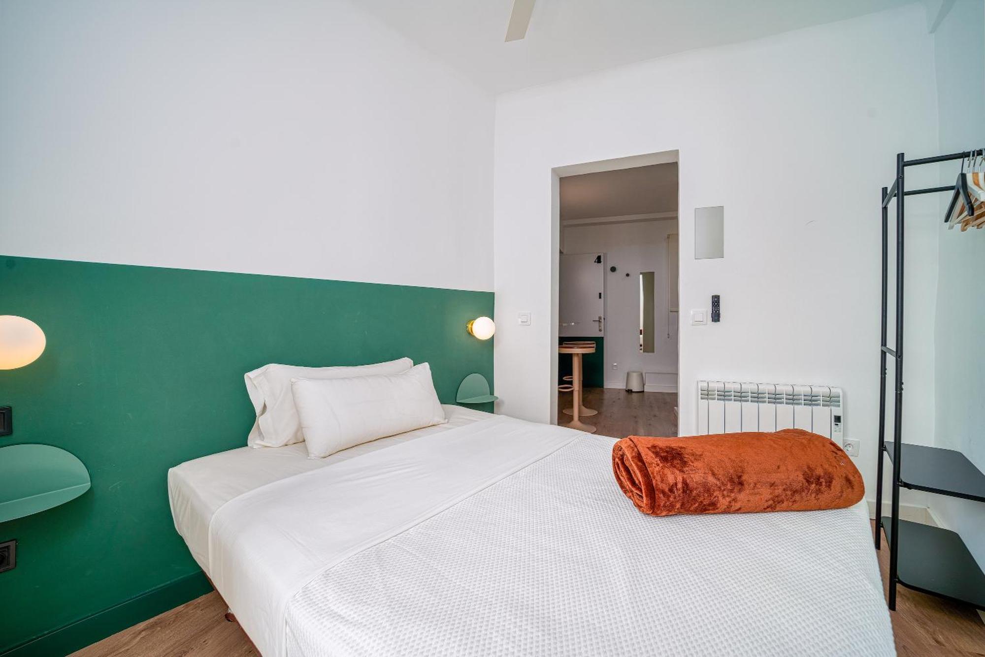 Angelitomad Hotel Madrid Bagian luar foto