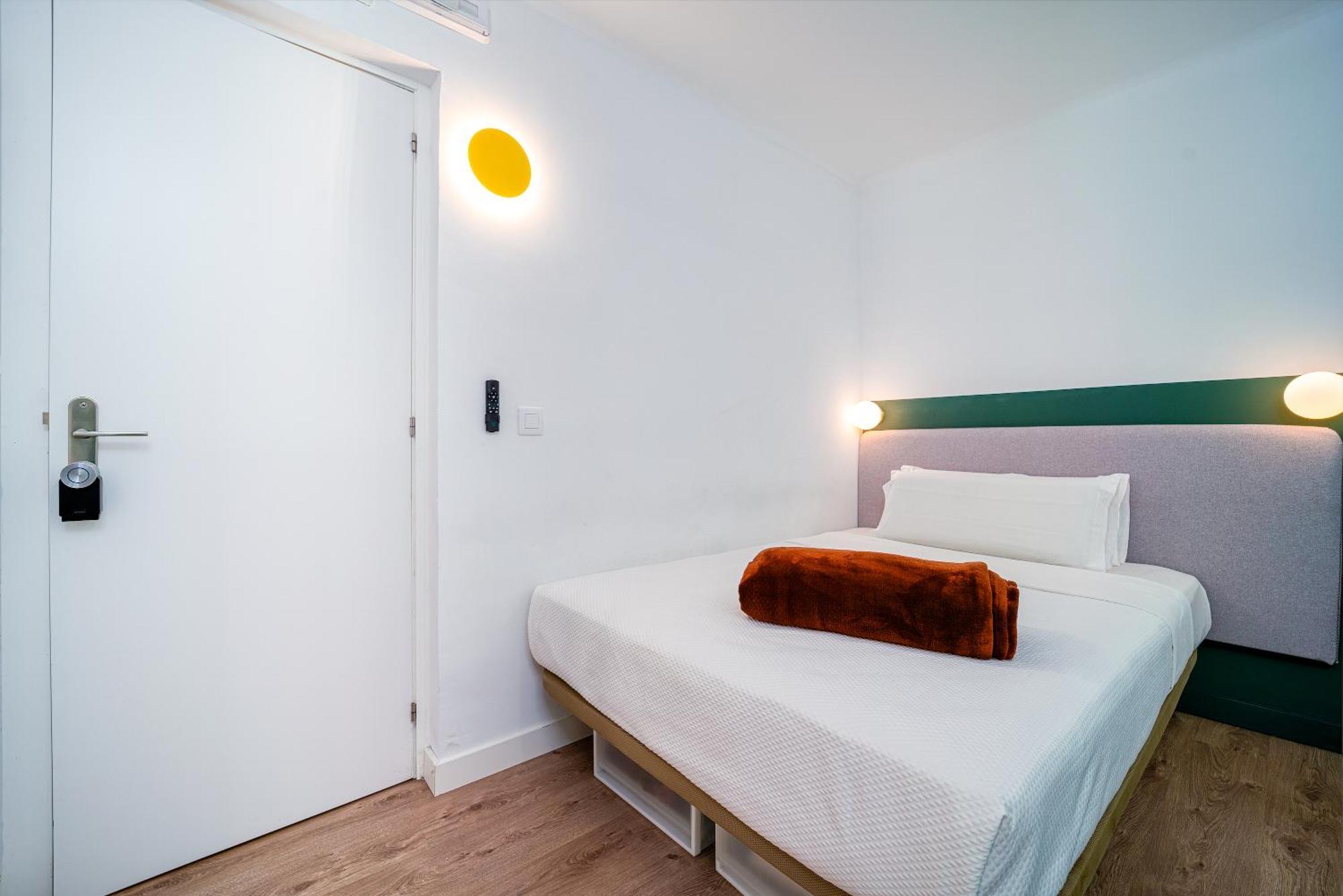 Angelitomad Hotel Madrid Bagian luar foto