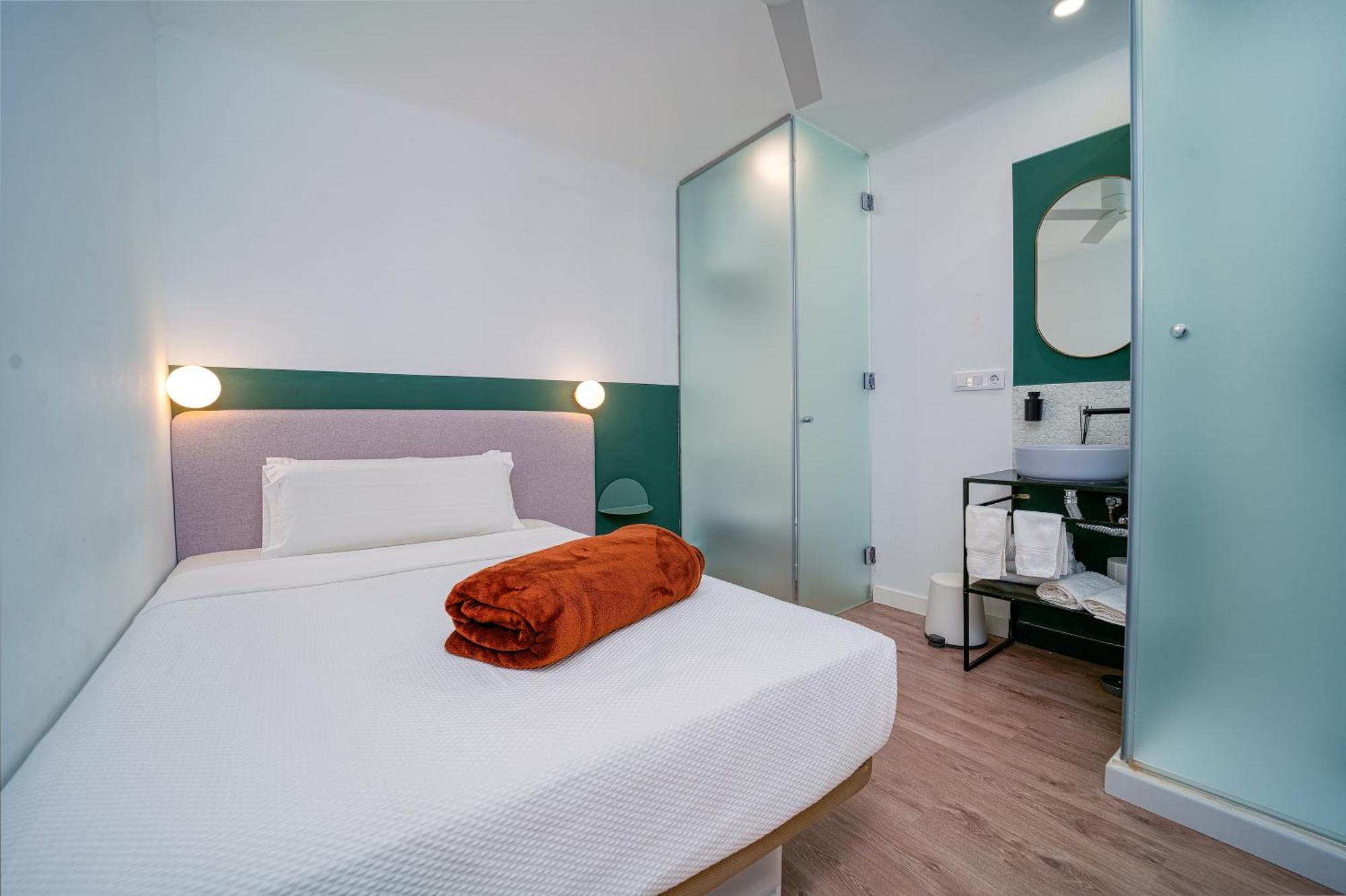 Angelitomad Hotel Madrid Bagian luar foto